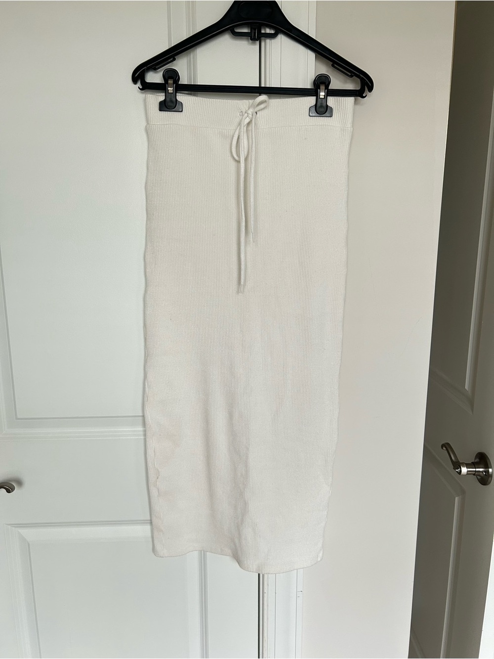 Zara Classic White Knit Drawstring Midi Skirt